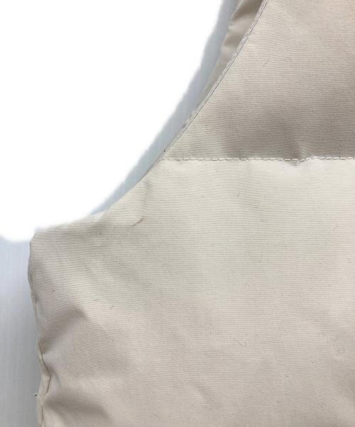 DESCENTE ddd（デサントディーディーディー）DESCENTE ddd (デサントディーディーディー) ダウンベスト ベージュ サイズ:Mの古着・服飾アイテム