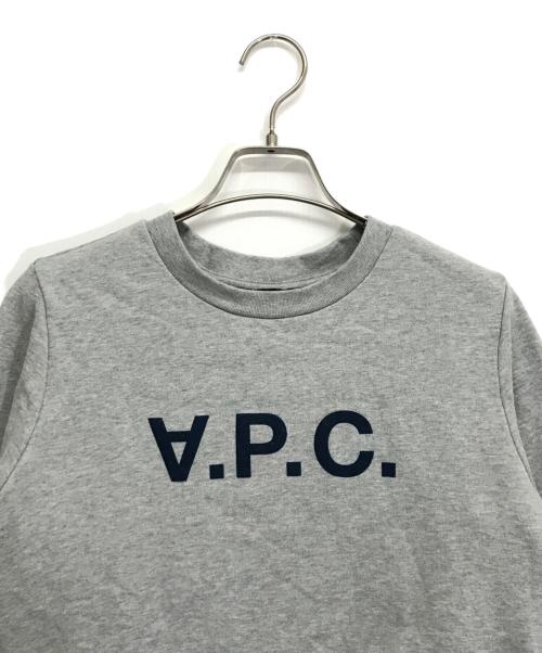 A.P.C.（アーペーセー）A.P.C. (アーペーセー) 反転ロゴスウェット グレー サイズ:Mの古着・服飾アイテム