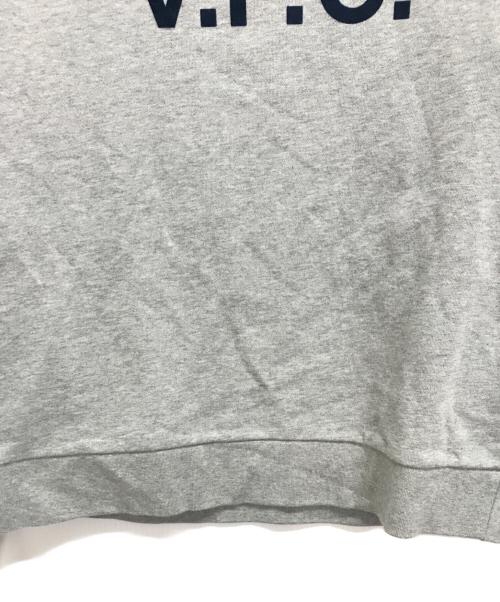 A.P.C.（アーペーセー）A.P.C. (アーペーセー) 反転ロゴスウェット グレー サイズ:Mの古着・服飾アイテム