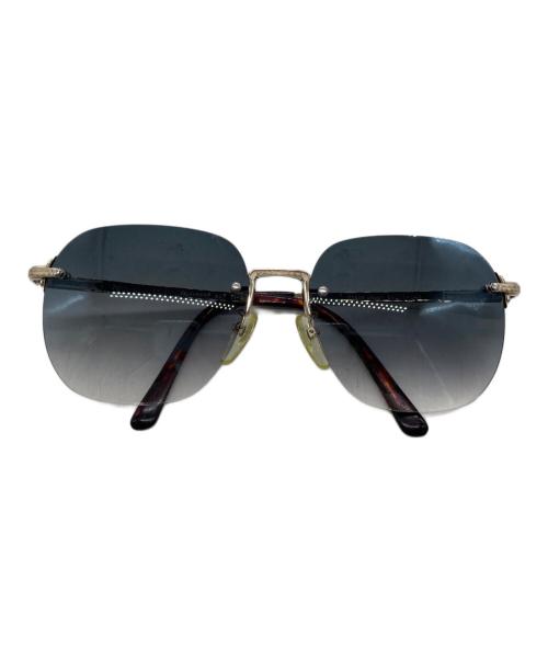 FENDI（フェンディ）FENDI (フェンディ) サングラス ブラック サイズ:56□17-140の古着・服飾アイテム