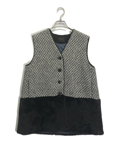 TOMORROW LAND collection（トゥモローランドコレクション）TOMORROW LAND collection (トゥモローランドコレクション) モノトーンロービング ファーペプラムジレベスト ホワイト サイズ:Sの古着・服飾アイテム