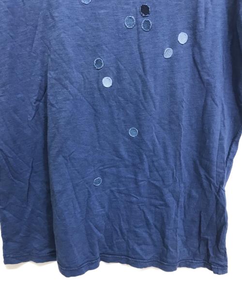 CASEY CASEY（ケーシーケーシー）CASEY CASEY (ケーシーケーシー) Tシャツ ブルー サイズ:Mの古着・服飾アイテム