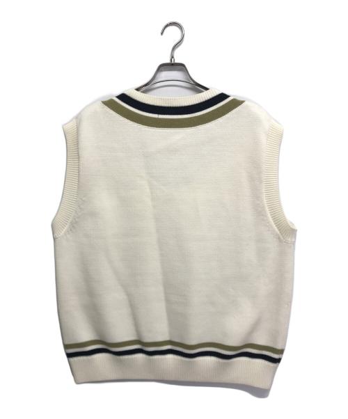 FRED PERRY（フレッドペリー）FRED PERRY (フレッドペリー) ニットベスト ホワイト サイズ:Mの古着・服飾アイテム