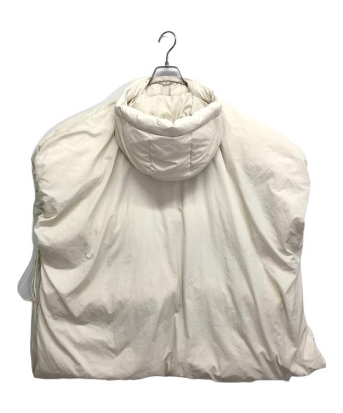 Mila Owen（ミラオーウェン）Mila Owen (ミラオーウェン) サスティナブルサイドリボンダウンポンチョ ベージュ サイズ:Fの古着・服飾アイテム