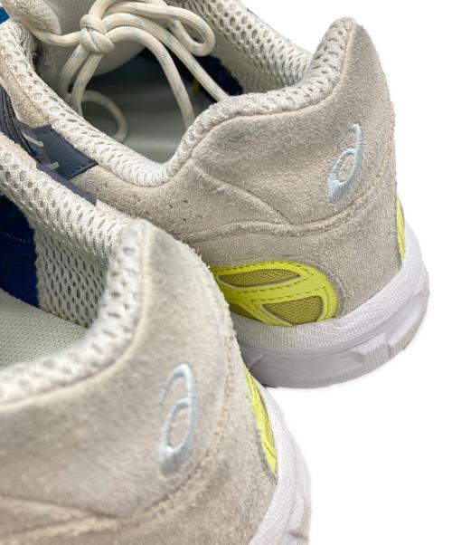 asics（アシックス）asics (アシックス) スニーカー ベージュ サイズ:28の古着・服飾アイテム