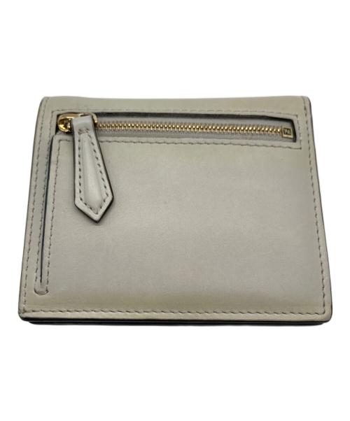 FENDI（フェンディ）FENDI (フェンディ) 2つ折り財布 ホワイトの古着・服飾アイテム