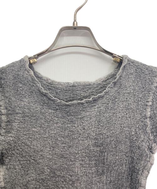 me ISSEY MIYAKE（ミーイッセイ ミヤケ）me ISSEY MIYAKE (ミーイッセイ ミヤケ) 半袖ニット グレー サイズ:-の古着・服飾アイテム