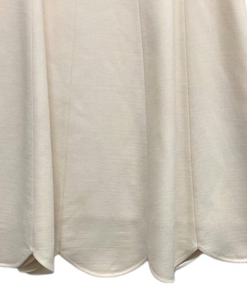 Salvatore Ferragamo（サルヴァトーレ フェラガモ）Salvatore Ferragamo (サルヴァトーレ フェラガモ) スカート アイボリー サイズ:40の古着・服飾アイテム