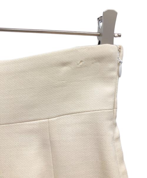Salvatore Ferragamo（サルヴァトーレ フェラガモ）Salvatore Ferragamo (サルヴァトーレ フェラガモ) スカート アイボリー サイズ:40の古着・服飾アイテム