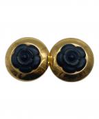 CHANELシャネル）の古着「カメリアーモチーフイヤリング」｜ブラック