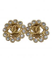 CHANEL（シャネル）の古着「ココマークラインストーンイヤリング」｜ゴールド