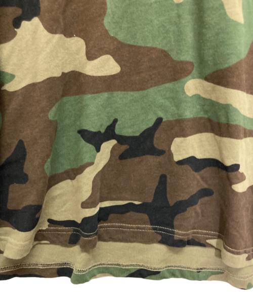 SUPREME（シュプリーム）Supreme (シュプリーム) カモフロントロゴＴシャツ グリーン サイズ:XLの古着・服飾アイテム