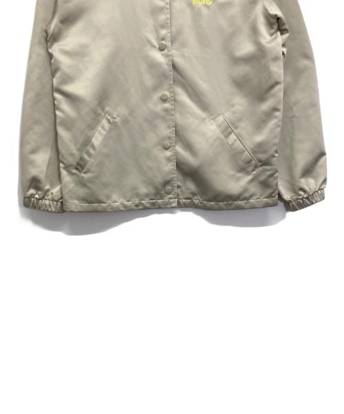 stussy（ステューシー）stussy (ステューシー) コーチジャケット ベージュ サイズ:Sの古着・服飾アイテム