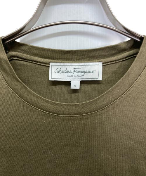 Salvatore Ferragamo（サルヴァトーレ フェラガモ）Salvatore Ferragamo (サルヴァトーレ フェラガモ) ガンチーニロゴＴシャツ グリーン サイズ:Sの古着・服飾アイテム