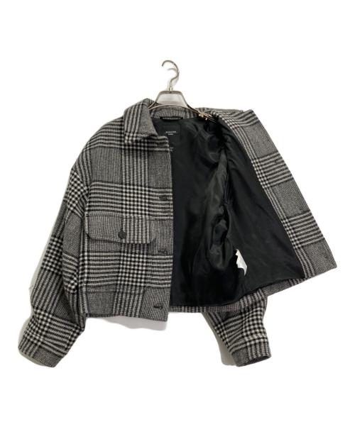 WEEKEND（ウィークエンド）WEEKEND (ウィークエンド) チェックショートジャケット グレー サイズ:36の古着・服飾アイテム