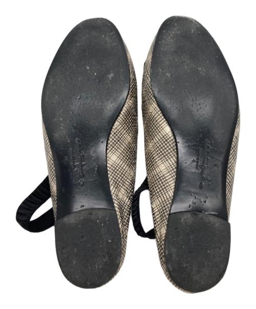 Salvatore Ferragamo（サルヴァトーレ フェラガモ）Salvatore Ferragamo (サルヴァトーレ フェラガモ) ヴァラリボンサンダル ベージュ サイズ:8の古着・服飾アイテム