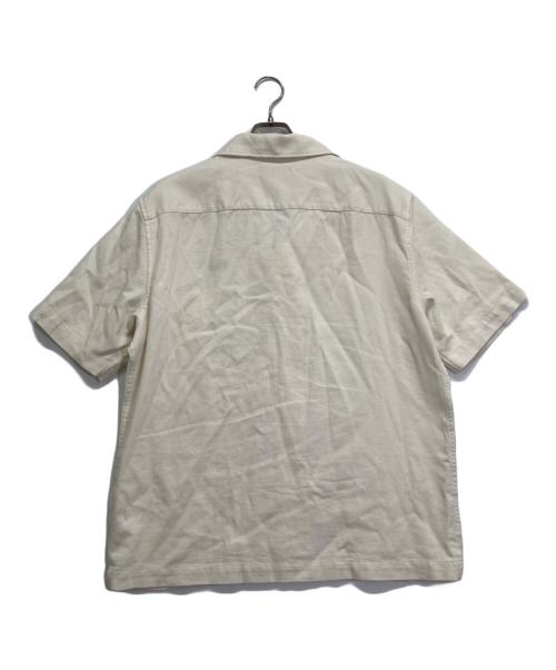 FRED PERRY（フレッドペリー）FRED PERRY (フレッドペリー) 半袖シャツ アイボリー サイズ:Lの古着・服飾アイテム