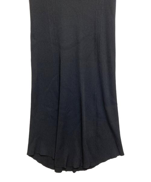 LE CIEL BLEU（ルシェルブルー）LE CIEL BLEU (ルシェルブルー) RIB SHAPED KNIT HALFSLEEVE DRESS ブラック サイズ:36の古着・服飾アイテム