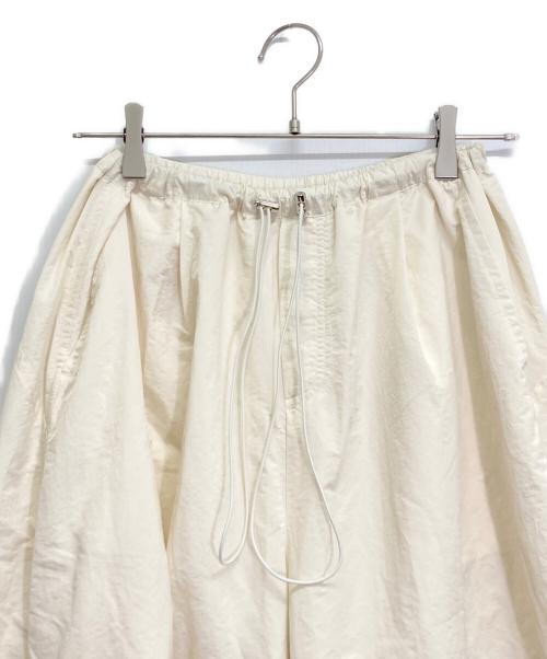 MAISON SPECIAL（メゾンスペシャル）MAISON SPECIAL (メゾンスペシャル) ボリューミータフタスノーパンツ ホワイト サイズ:36の古着・服飾アイテム