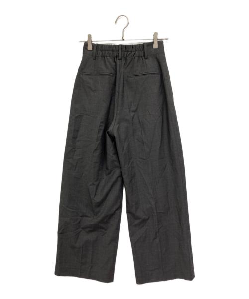 Wai+（ワイ）Wai+ (ワイ) ウール混 2タック スラックス グレー サイズ:36の古着・服飾アイテム