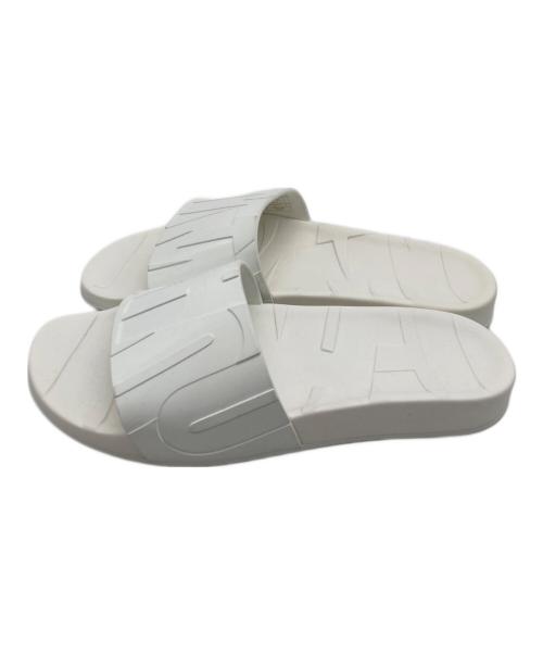 JIMMY CHOO（ジミーチュウ）JIMMY CHOO (ジミーチュウ) シャワーサンダル ホワイト サイズ:40の古着・服飾アイテム