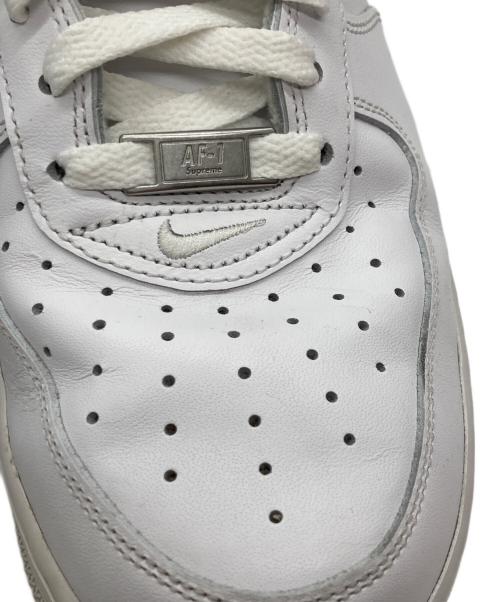 NIKE（ナイキ）NIKE (ナイキ) Supreme (シュプリーム) Supreme × Nike Air Force 1 Low ホワイト サイズ:２８．５の古着・服飾アイテム