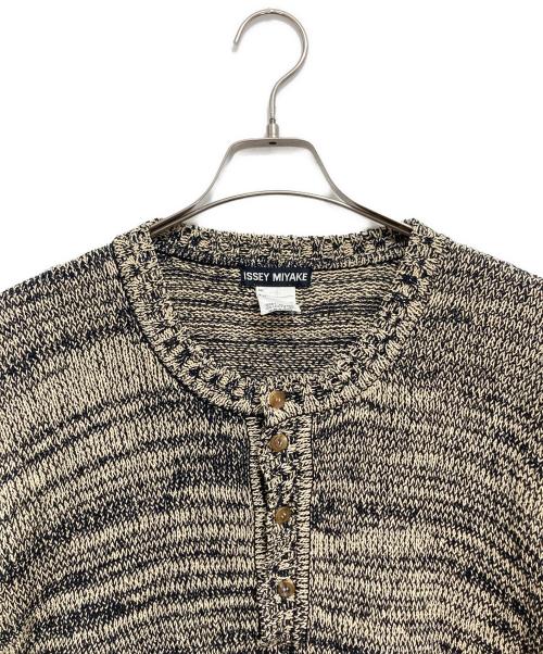 ISSEY MIYAKE（イッセイミヤケ）ISSEY MIYAKE (イッセイミヤケ) ニット ブラウン サイズ:サイズ表記無しの古着・服飾アイテム