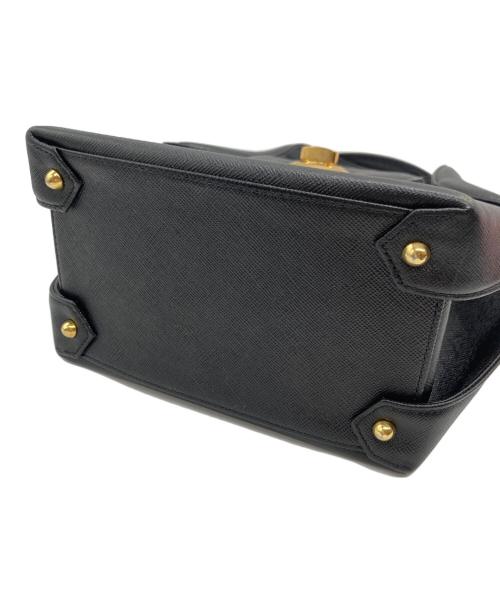 GIVENCHY（ジバンシィ）GIVENCHY (ジバンシィ) ターンロックハンドバッグ ブラックの古着・服飾アイテム