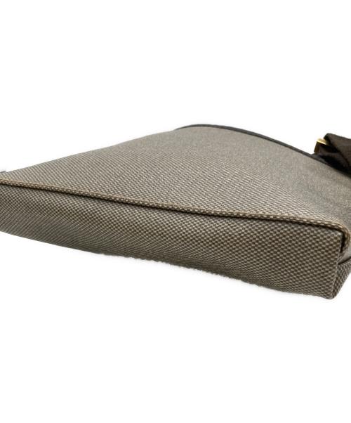 Salvatore Ferragamo（サルヴァトーレ フェラガモ）Salvatore Ferragamo (サルヴァトーレ フェラガモ) ショルダーバッグ ベージュの古着・服飾アイテム