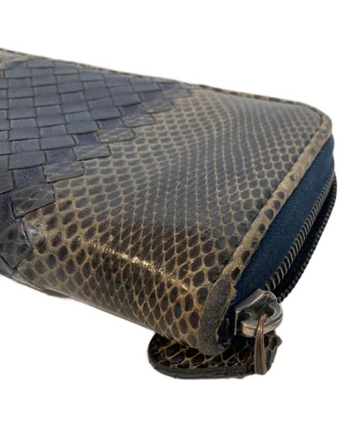 BOTTEGA VENETA（ボッテガベネタ）BOTTEGA VENETA (ボッテガベネタ) 長財布 ネイビーの古着・服飾アイテム