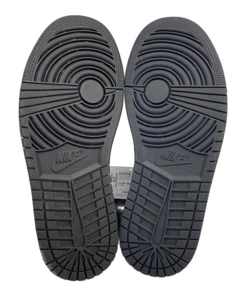 NIKE（ナイキ）NIKE (ナイキ) スニーカー ホワイト×ブラック サイズ:24.5の古着・服飾アイテム