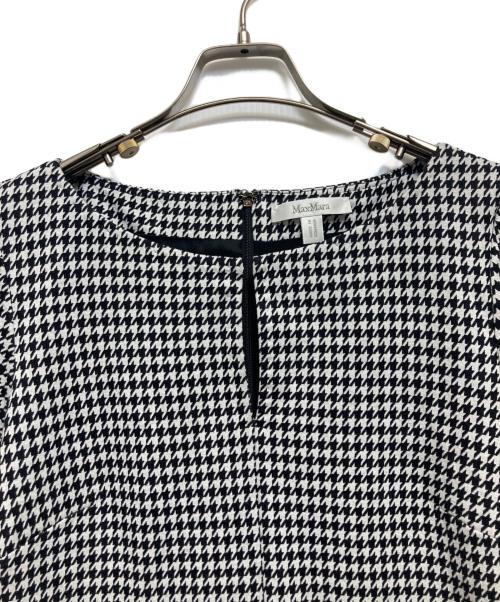 MaxMara（マックスマーラ）MaxMara (マックスマーラ) チェック柄ベルテッドワンピース ホワイト サイズ:40の古着・服飾アイテム