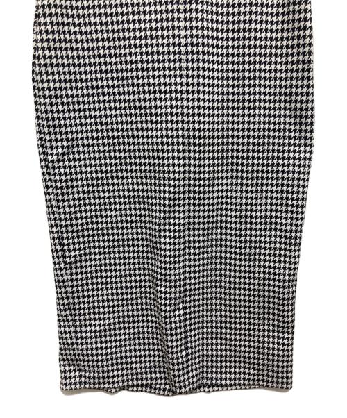 MaxMara（マックスマーラ）MaxMara (マックスマーラ) チェック柄ベルテッドワンピース ホワイト サイズ:40の古着・服飾アイテム