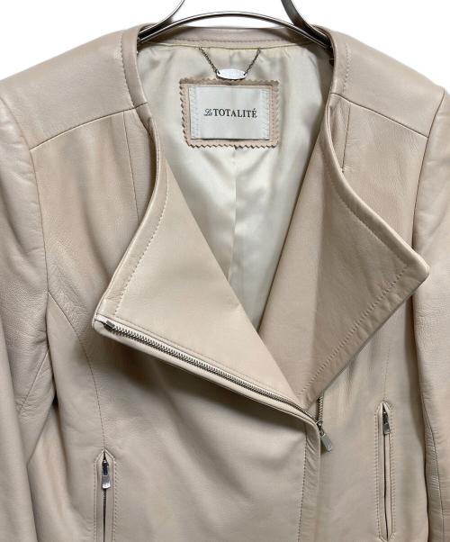 La TOTALITE（ラ ト―タリテ）La TOTALITE (ラ ト―タリテ) レザージャケット アイボリー サイズ:Sの古着・服飾アイテム