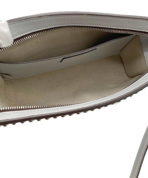 J&M DAVIDSON（ジェイ＆エム デヴィッドソン）J&M DAVIDSON (ジェイ＆エム デヴィッドソン) スタッズショルダーバッグ グレーの古着・服飾アイテム