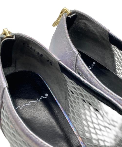 MANA（マナ）MANA (マナ) メッシュパンプス グレー サイズ:25の古着・服飾アイテム