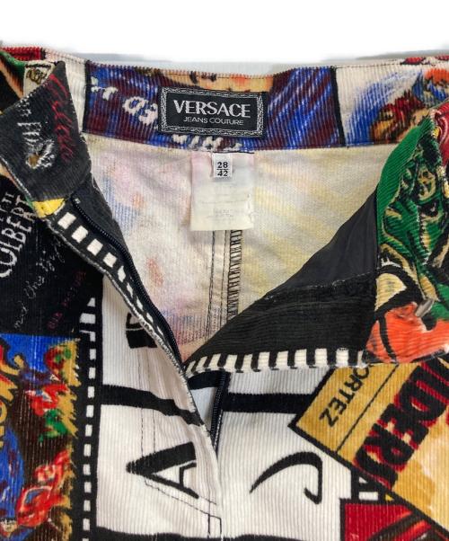 VERSACE JEANS COUTURE（ヴェルサーチ ジーンズクチュール）VERSACE JEANS COUTURE (ヴェルサーチ ジーンズクチュール) 総柄ミニスカート ブラック サイズ:Lの古着・服飾アイテム