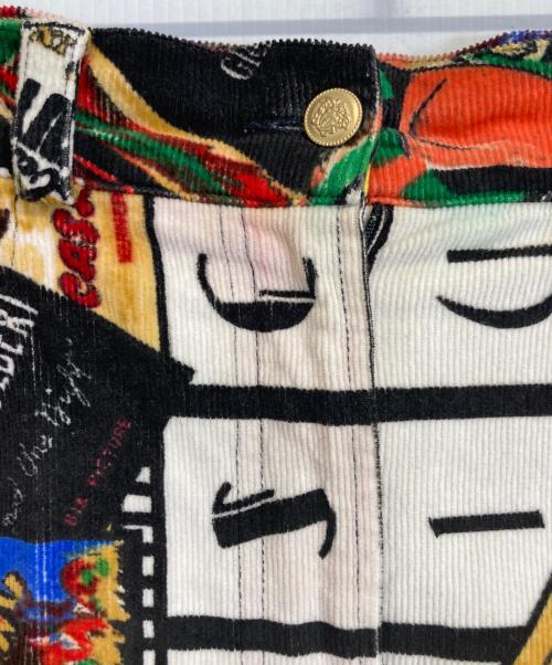 VERSACE JEANS COUTURE（ヴェルサーチ ジーンズクチュール）VERSACE JEANS COUTURE (ヴェルサーチ ジーンズクチュール) 総柄ミニスカート ブラック サイズ:Lの古着・服飾アイテム