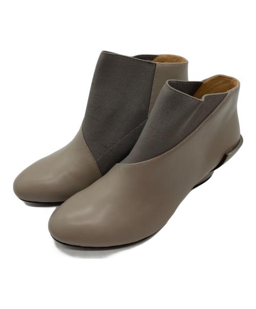 ISSEY MIYAKE（イッセイミヤケ）ISSEY MIYAKE (イッセイミヤケ) UNITED NUDE (ユナイテッドヌード) ブーティ ベージュ サイズ:38の古着・服飾アイテム