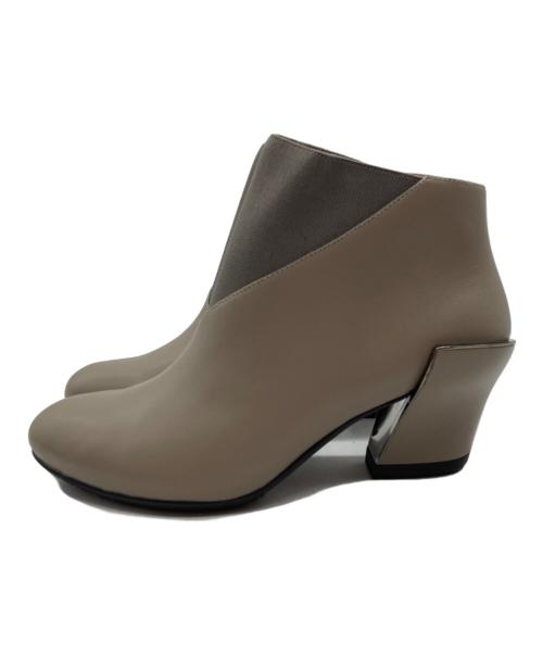ISSEY MIYAKE（イッセイミヤケ）ISSEY MIYAKE (イッセイミヤケ) UNITED NUDE (ユナイテッドヌード) ブーティ ベージュ サイズ:38の古着・服飾アイテム