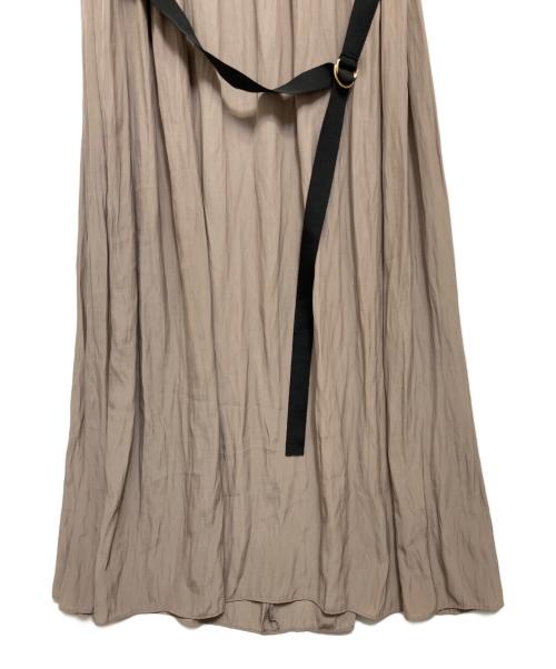 VERMEIL par iena（ヴェルメイユ パー イエナ）VERMEIL par iena (ヴェルメイユ パー イエナ) ベルテッドノースリーブワンピース ベージュ サイズ:1の古着・服飾アイテム