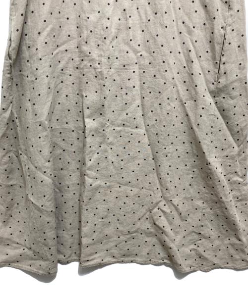 URBAN RESEARCH DOORS（アーバンリサーチドアーズ）URBAN RESEARCH DOORS (アーバンリサーチドアーズ) リネンドットフレアワンピース ベージュ サイズ:Mの古着・服飾アイテム