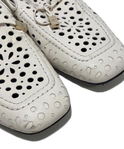 Roger Vivier（ロジェ ヴィヴィエ）Roger Vivier (ロジェ ヴィヴィエ) パンプス ホワイト サイズ:39　1/2の古着・服飾アイテム