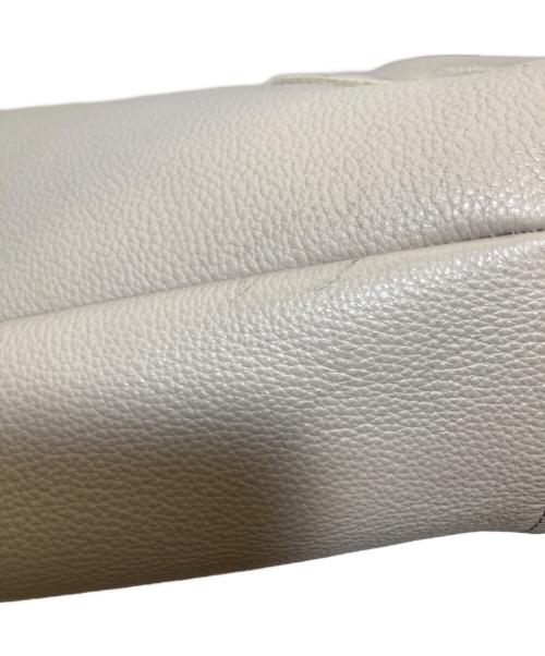 YOUNG & OLSEN The DRYGOODS STORE（ヤングアンドオルセン ザ ドライグッズストア）YOUNG & OLSEN The DRYGOODS STORE (ヤングアンドオルセン ザ ドライグッズストア) ハンドバッグ ベージュの古着・服飾アイテム