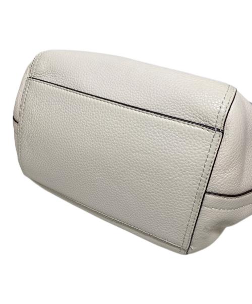 TORY BURCH（トリーバーチ）TORY BURCH (トリーバーチ) ハーフムーンスモールサッチェルバッグ アイボリーの古着・服飾アイテム