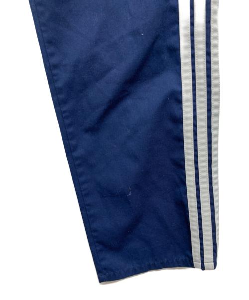adidas（アディダス）adidas (アディダス) トラックパンツ ネイビー サイズ:M(32-34)の古着・服飾アイテム