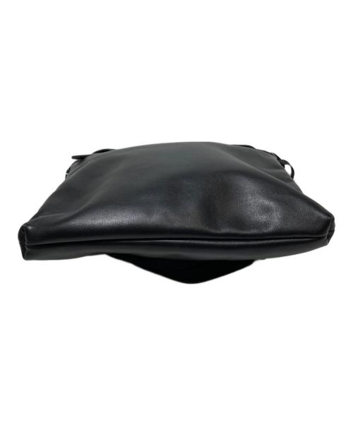 PRADA（プラダ）PRADA (プラダ) レザーショルダーバッグの古着・服飾アイテム