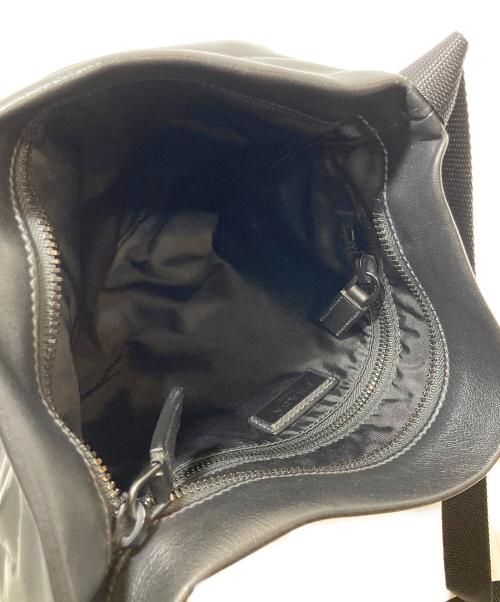 PRADA（プラダ）PRADA (プラダ) レザーショルダーバッグの古着・服飾アイテム