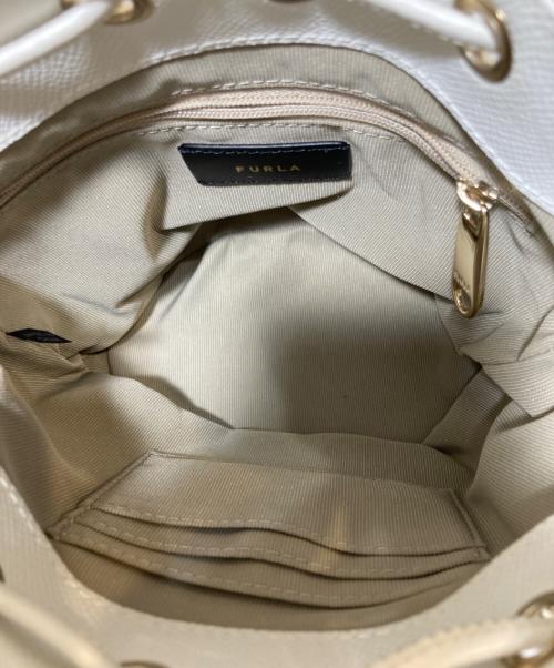 FURLA（フルラ）FURLA (フルラ) ショルダーバッグ ベージュの古着・服飾アイテム