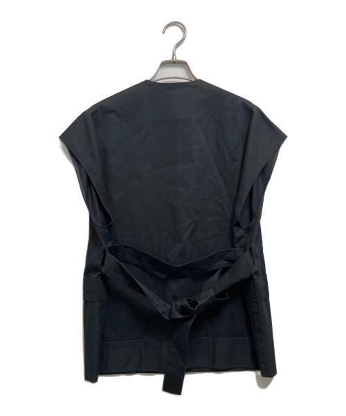 TOMORROW LAND collection（トゥモローランドコレクション）TOMORROW LAND collection (トゥモローランドコレクション) コットンカツラギ ベルテッドジレ ブラック サイズ:36の古着・服飾アイテム